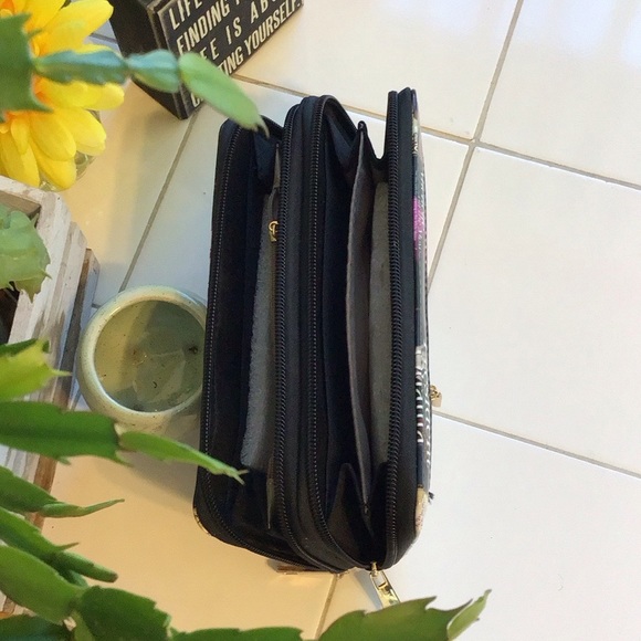 Michelle Obama Mag Cover Wallet NWOT (#8) - Picture 4 of 6